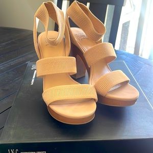Platform sandals